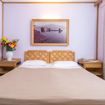 Italia 4* Novara