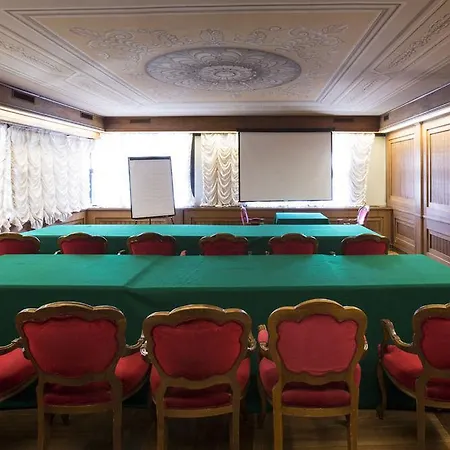 Italia 4* Novara