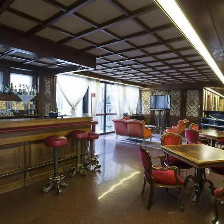 Italia Hotel 4*