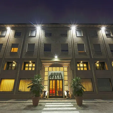 Italia 4* Novara