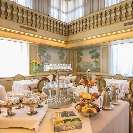 Italia 4* Novara
